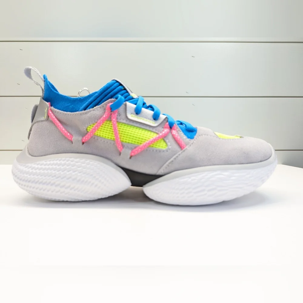 Under Armour Curry Flow Cozy Grey Electric Blue Training Sneakers size Women's 8